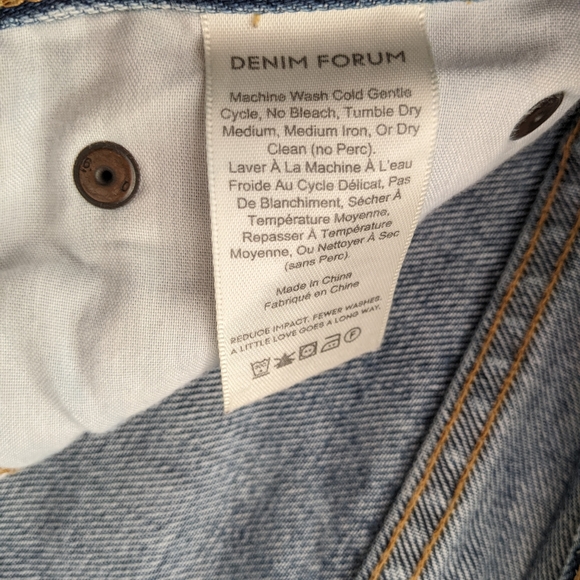 Excellent condition Aritzia Denim Forum Ex-Boyfriend Jeans - Picture 5 of 9